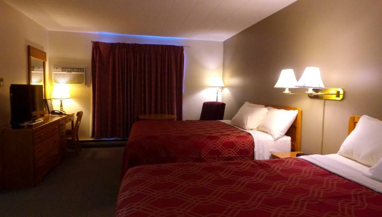 Econo Lodge Inn & Suites Saint John Exterior photo