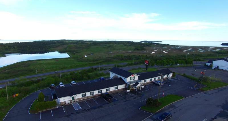 Econo Lodge Inn & Suites Saint John Exterior photo